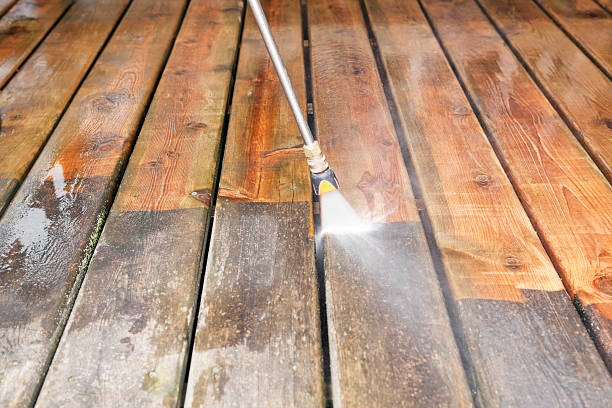 Best Pool Deck Cleaning  in Springmont, PA